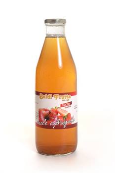 Succo limpido di mele e fragole